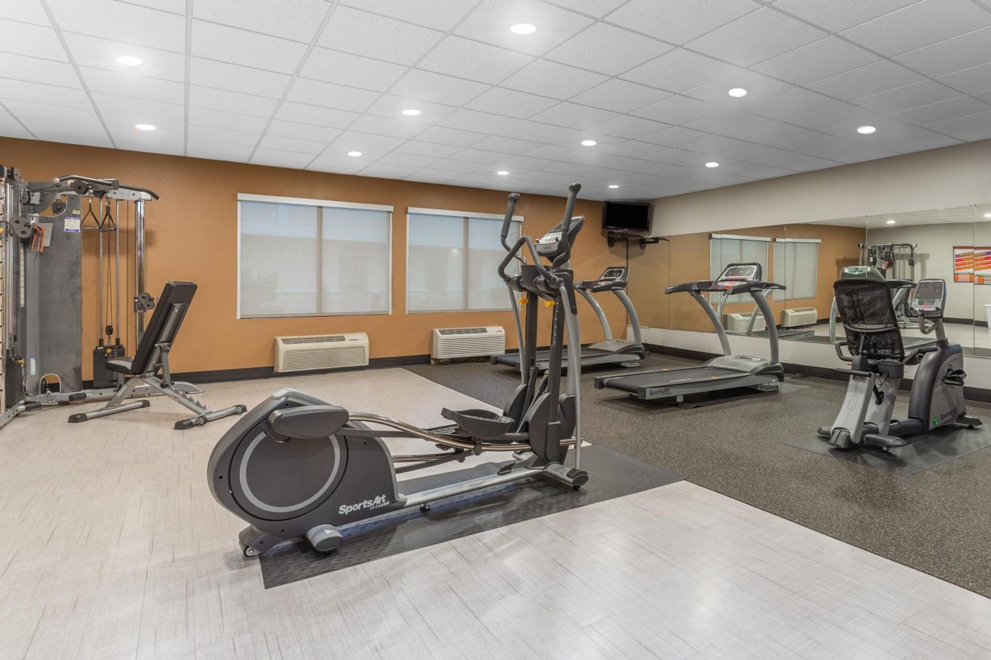 Holiday Inn Rockford By Ihg Exterior foto