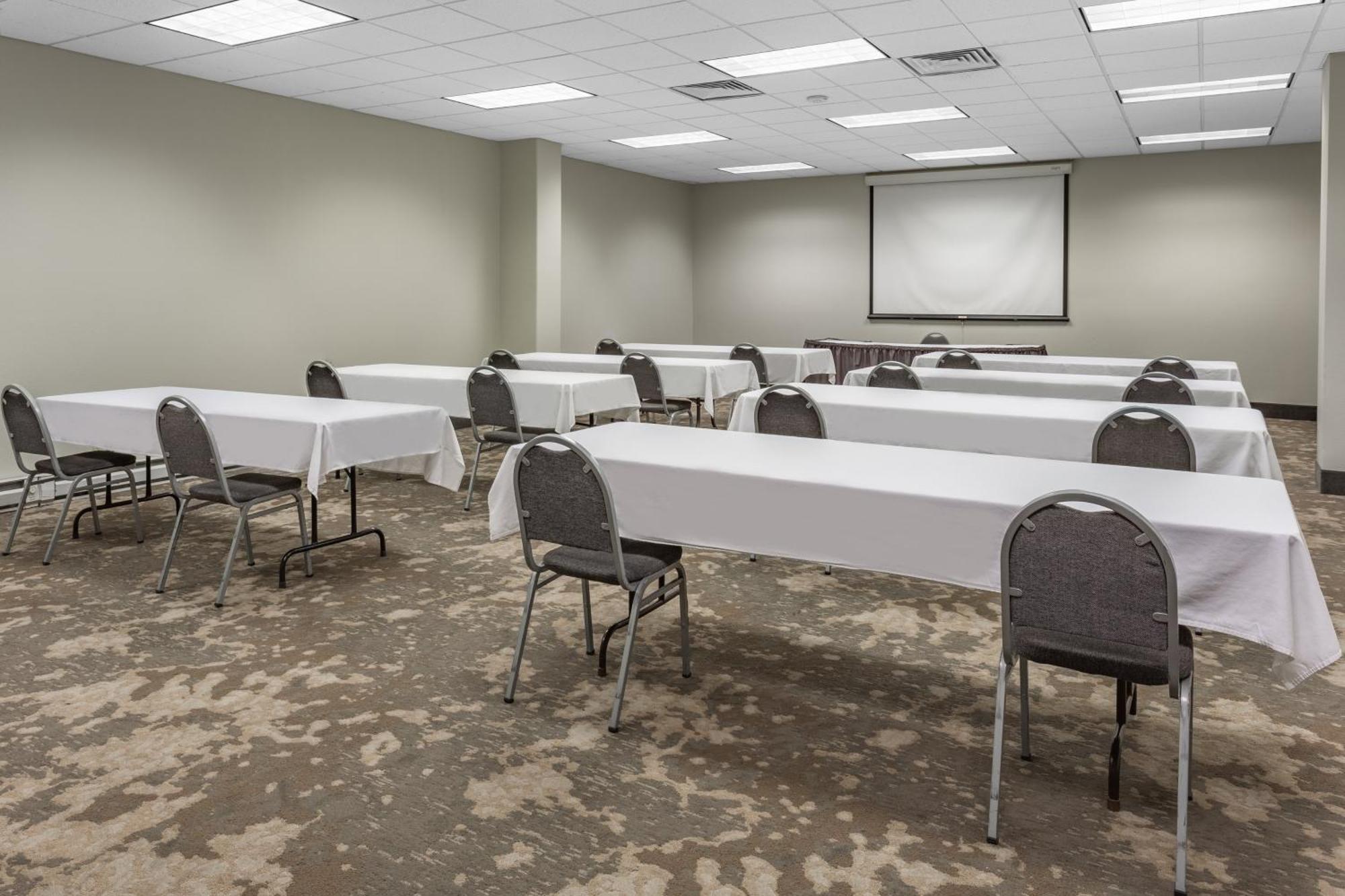 Holiday Inn Rockford By Ihg Exterior foto